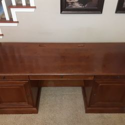 Stanley Furniture Executive Wood Computer Desk