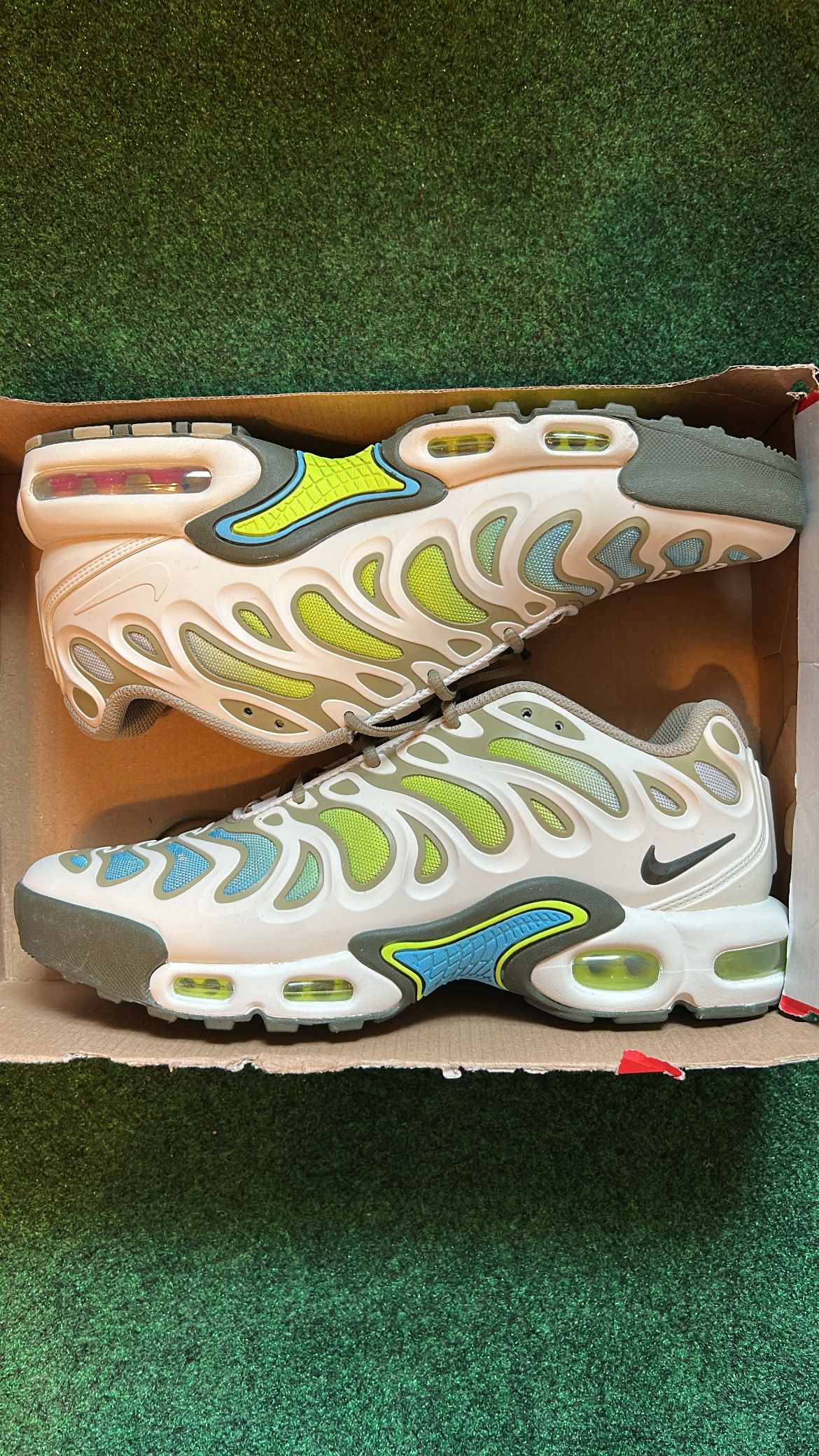 Nike Air Max Plus Drift ‘Phantom Cyber’