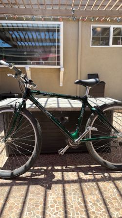 Trek 9800 OCLV CARBON. Pre-owned