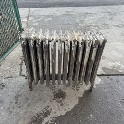 Cast iron radiator 31x8.5x26”