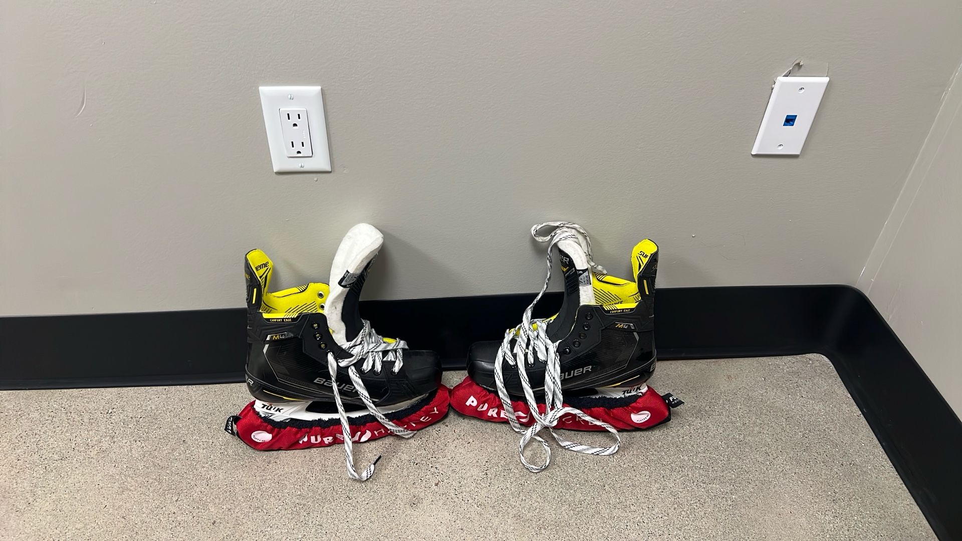Bauer Supreme M4 Ice hockey skates 