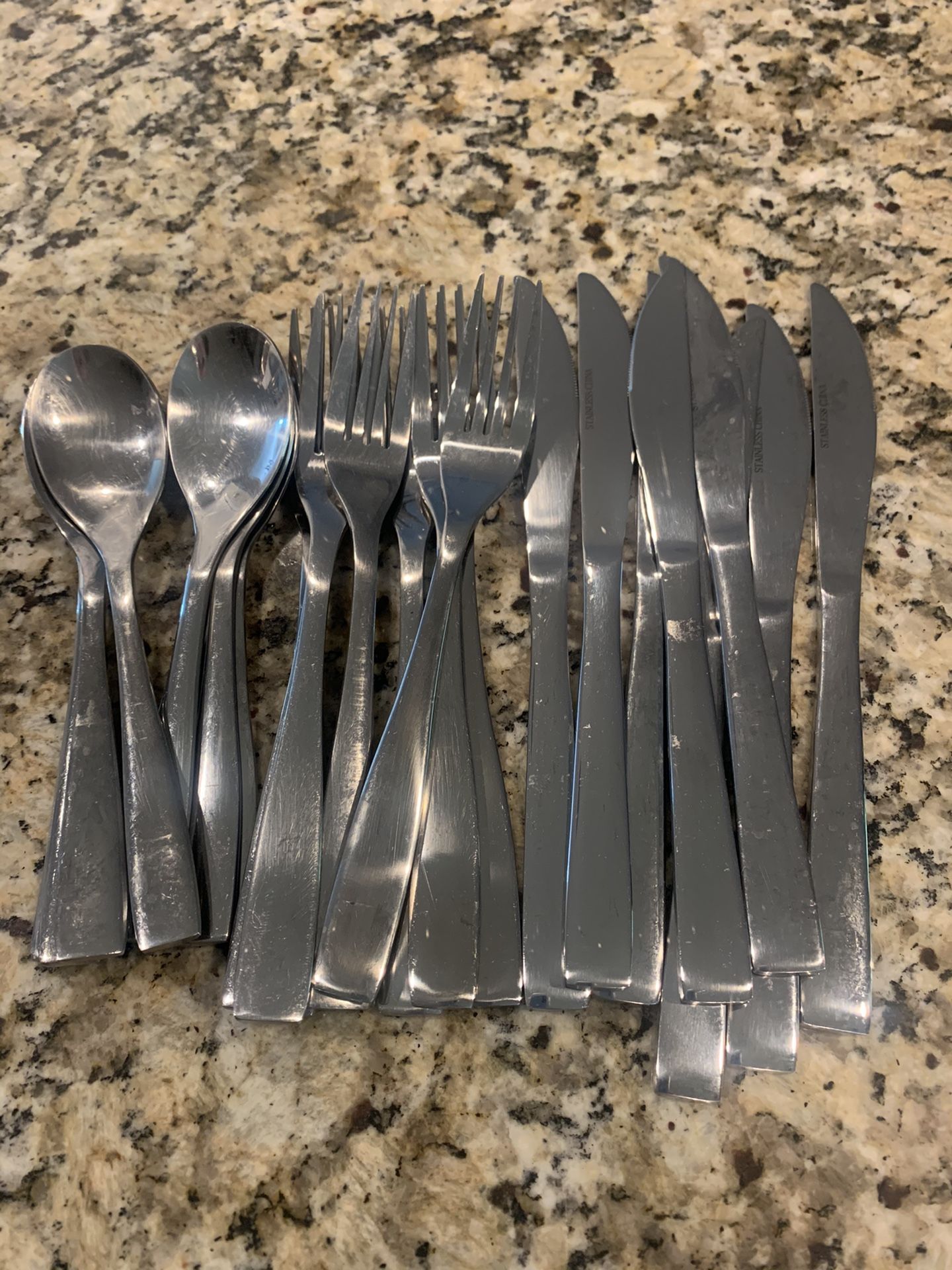 Eight forks, 8 spoons, 8 knives