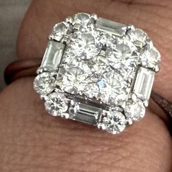 Selling my real diamond ring white gold 18k