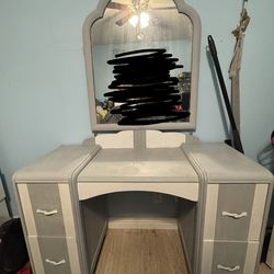 Cute Vanity Vintage