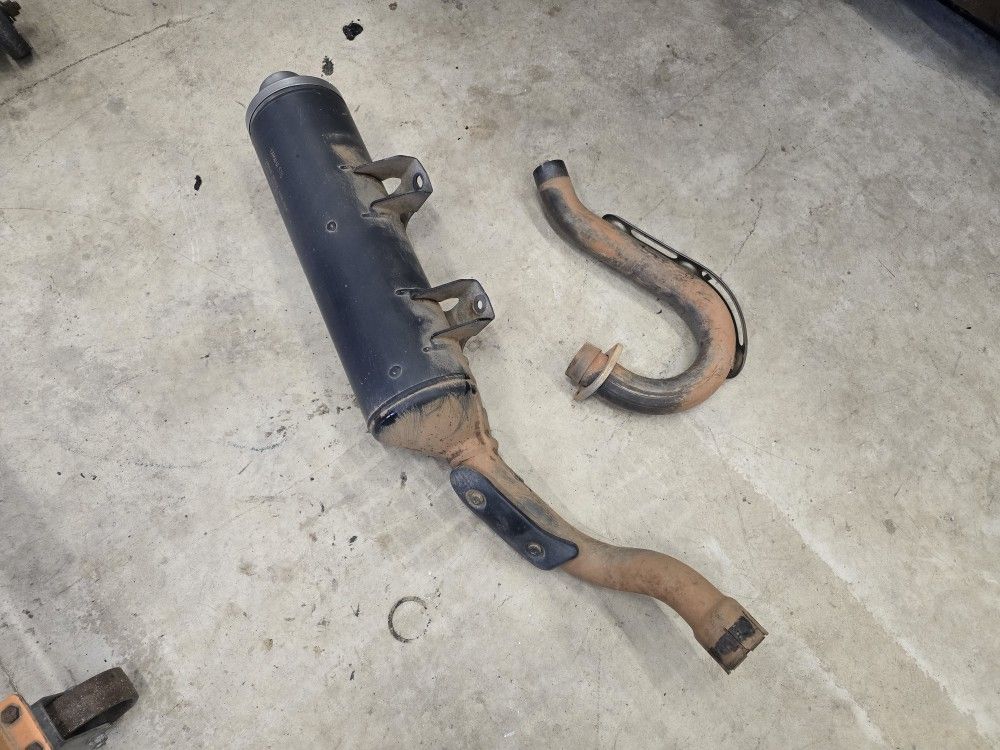 2006 Yamaha YFZ450 Grab Bar / Muffler / Pedal
