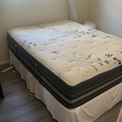 Beauty rest QUEEN mattress AND Bed frame