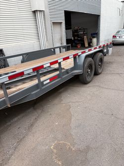 Heavy duty utility trailer