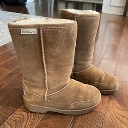 Women’s Size 5 Bearpaw Boots $12