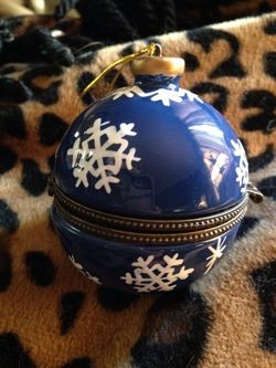 Blue Snowflake Porcelain Hand-Painted Hinged Ornament Trinket