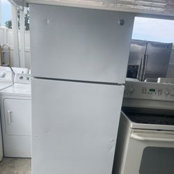 🚨🚨GE REFRIGERATOR 28”🚨🚨