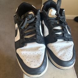 Used men nike panda dunks 