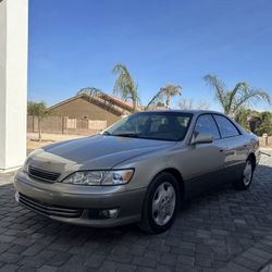 2000 LEXUS ES300