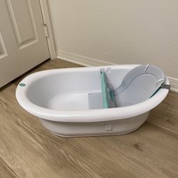 Fridababy 4-in-1 Grow With Me Baby & Toddler Bath Tub + Reviews