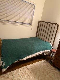 30’s brass bed