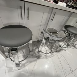 4 Stools