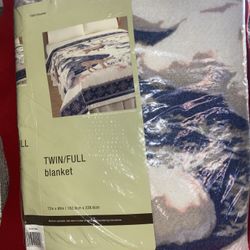 72 Inch x 90 Inch Twin/Full Size Blanket