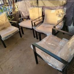 4 PC Metal Patio Set 