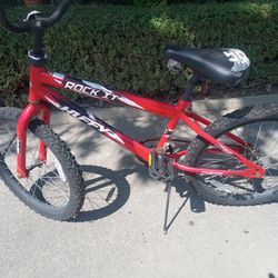 BMX BOYS 20 INCH BIKE BICYCLE RED ♥️ HUFFY ROCKET!only 40!Betta hurry 😁😁