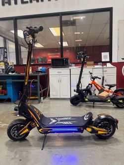 Dual-motor high-speed electric scooter