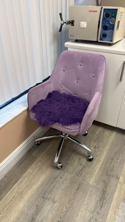 Chairs and Tablewith wheel for Esthetics purpose