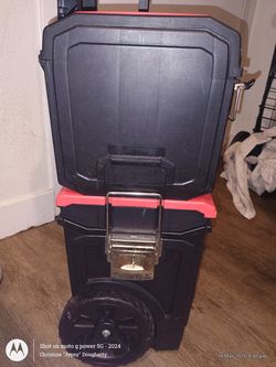 Craftsman 3-piece rollaway workstation