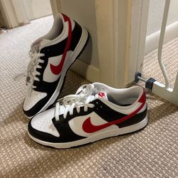 Nike dunk low retro “black university red-white”