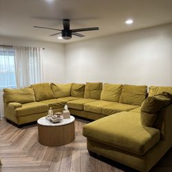 Sectional Sofa 