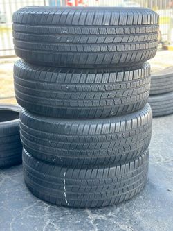 SET OF TIRE 265 70 17 MICHELIN 85% LIFE