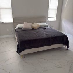 King Bed For Free - Cama King Gratis 