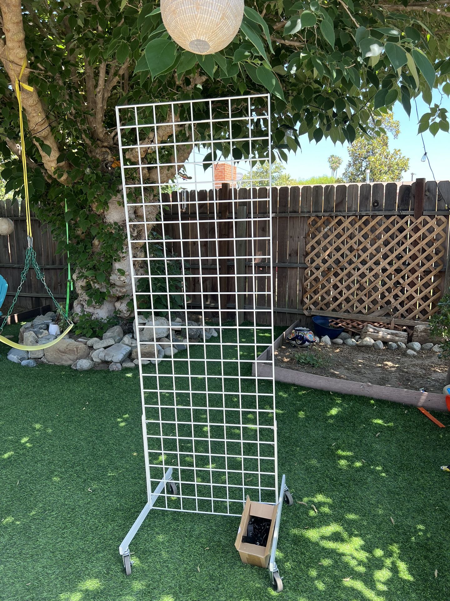 Gridwall With Hooks