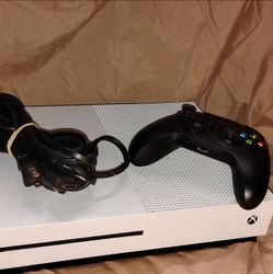 Xbox One S 500GB Excellent Condition