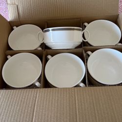 Royal Doulton Fine China Soup/ Cereal bowls/   From England 