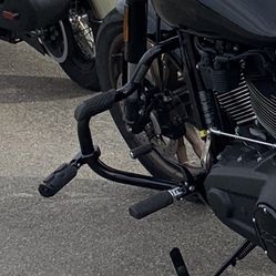 Harley Davidson Engine Guard Foot Pegs