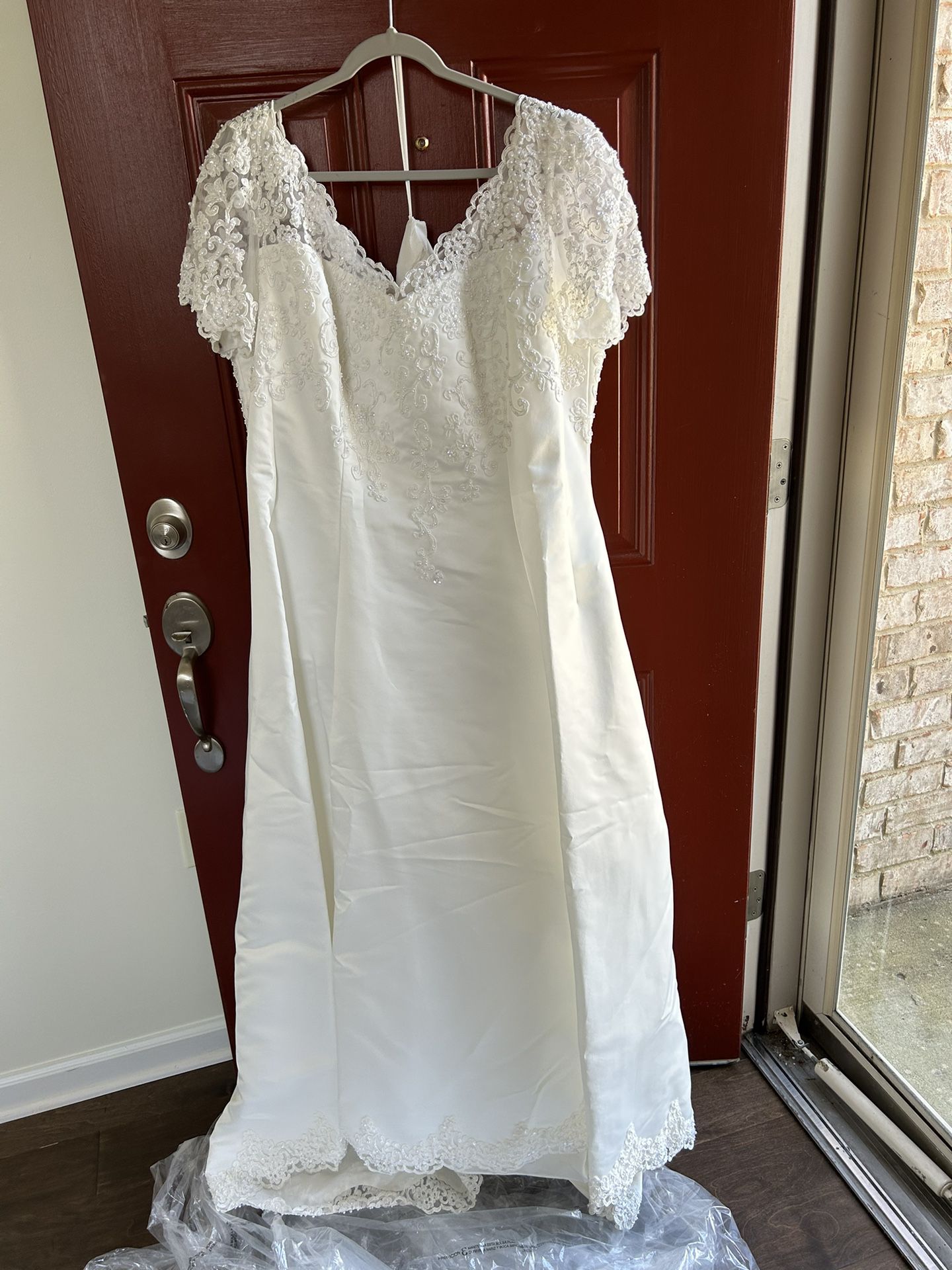 Bridal Gown Size 24W