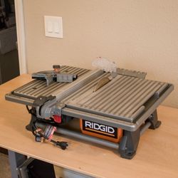 Ridgid 6.5A 7in Diamond Blade Corded Tile Saw (R40211CN)