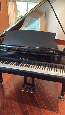 Kawai. Grand piano. Like new. !!!