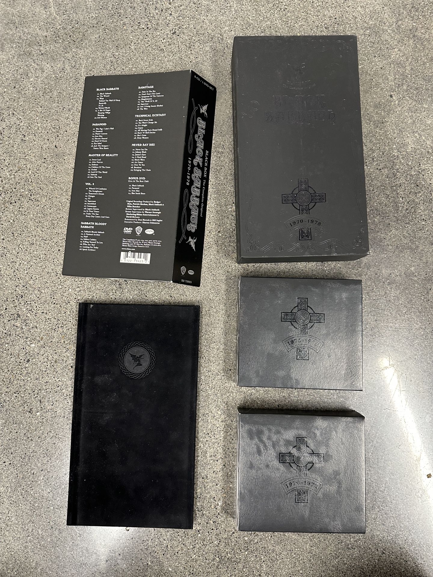 Black Sabbath - Black Box: The Complete Original 1(contact info removed) 8 CD + 1 DVD Set