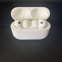 AirPods Pro (3rd Gen) – Barely Used + Warranty Until 2027 🔥
