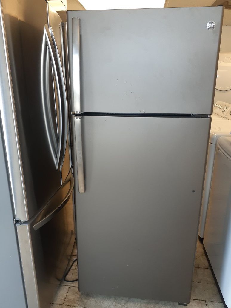 GE Stainless Steel Refrigerator