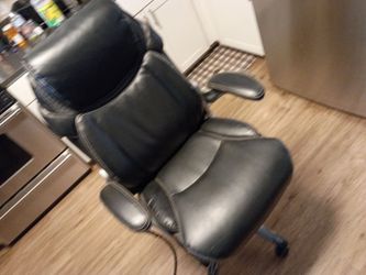 Captain's chair