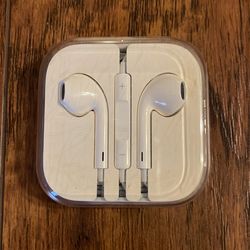 Apple iPhone Wired Earphones 3.5mm Jack by SouthPark Mall