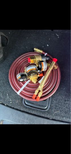 Welding Hose with Regulators and Torch