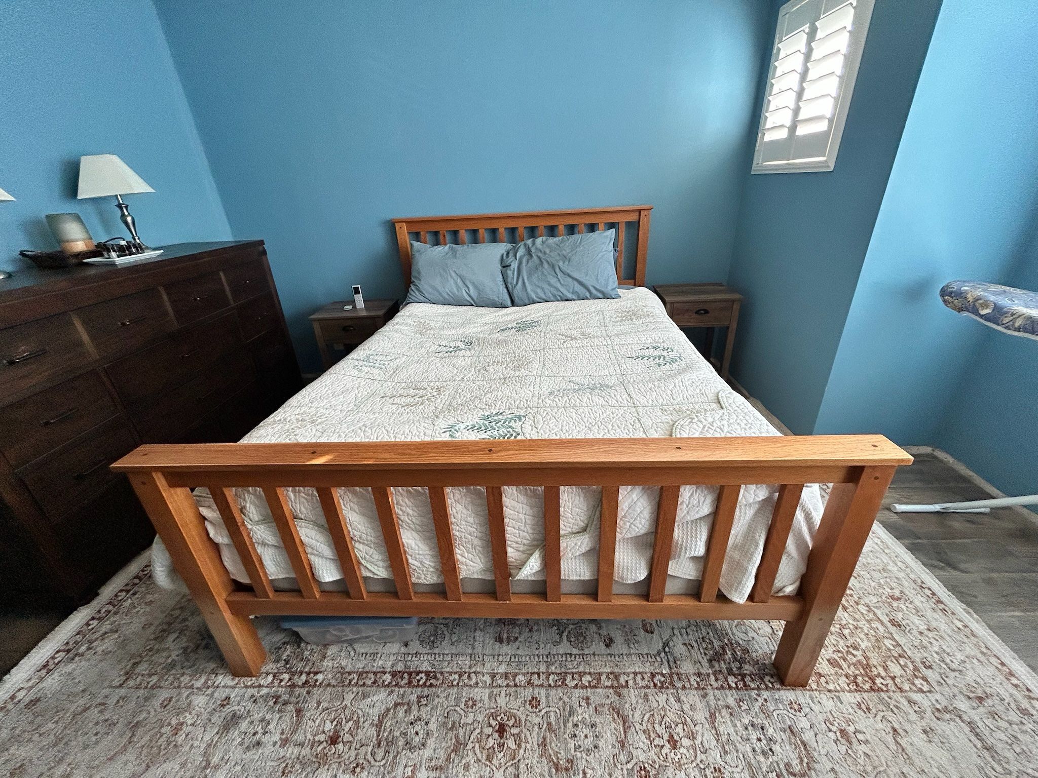 Wood Bed Frame (Queen)