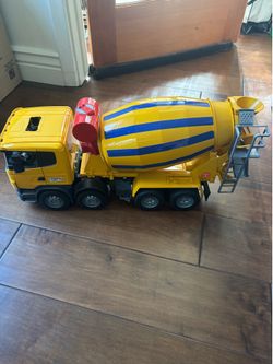 Toy trucks - large