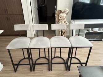 Set of 4 Upholstered Bar Stools