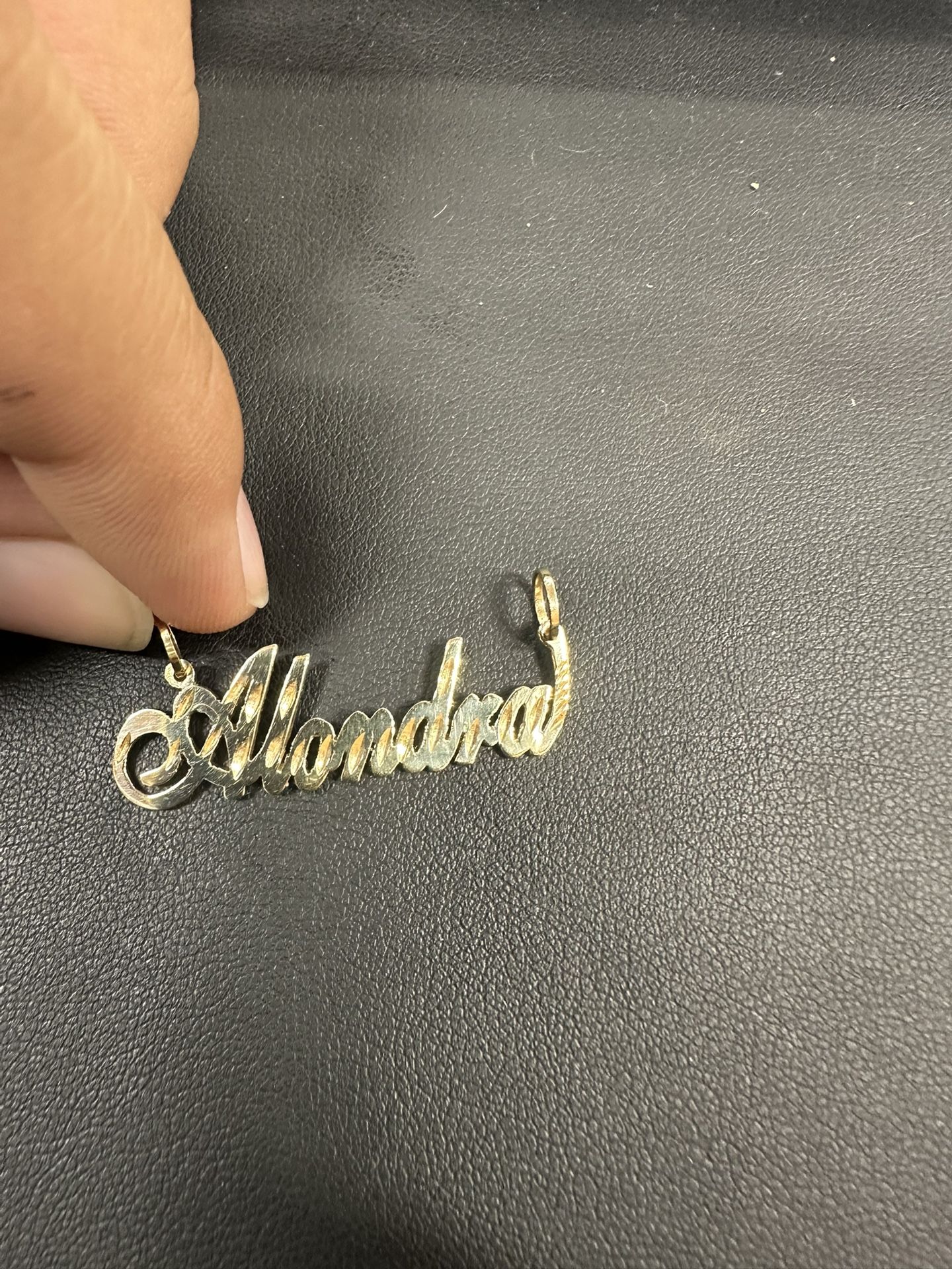 Alondra 14k Custom Nameplate