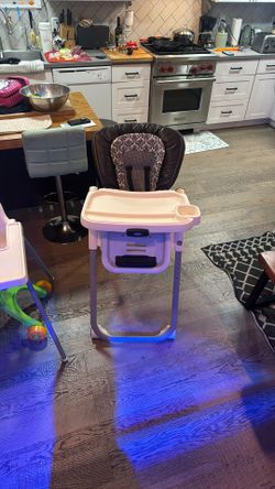 Graco Foldable High Chair