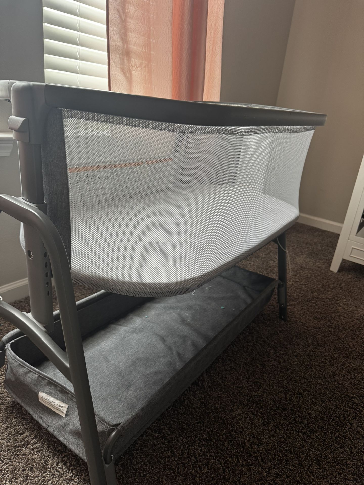 Adjustable Bedside Bassinet