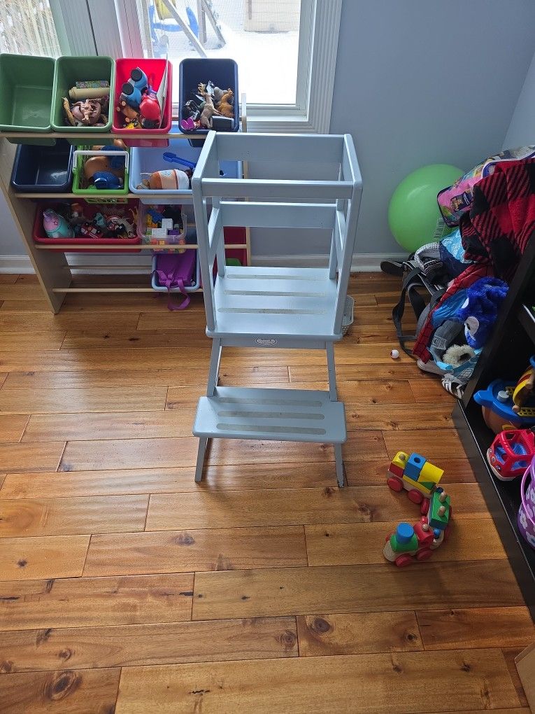 2 Step Tower/step Stool