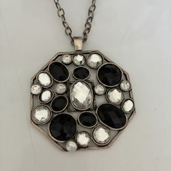 Neclace - Charm With Long Chain